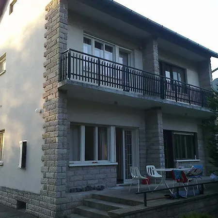 Valentine's Balaton Holiday 度假居 *